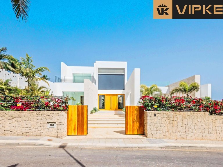 Villa for Sale in Adeje, Tenerife 26