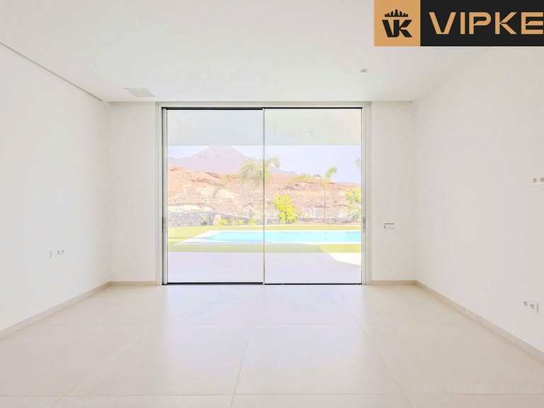 Villa for Sale in Adeje, Tenerife 35