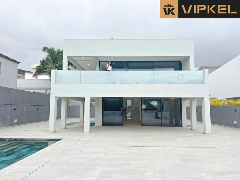 Villa for Sale in Adeje, Tenerife 4