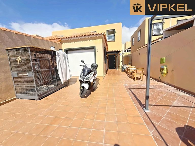 Villa for Sale in Arona, Tenerife 12