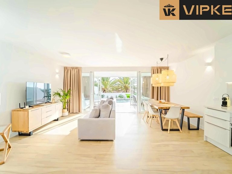 Villa for Sale in Adeje, Tenerife 1