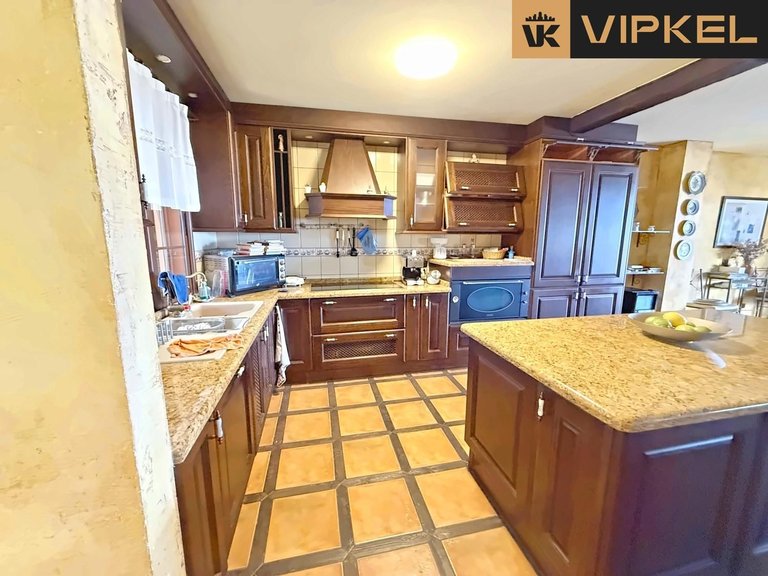Villa for Sale in Adeje, Tenerife 6