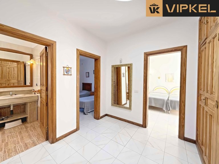 Villa for Sale in Yaiza, Las Palmas 42