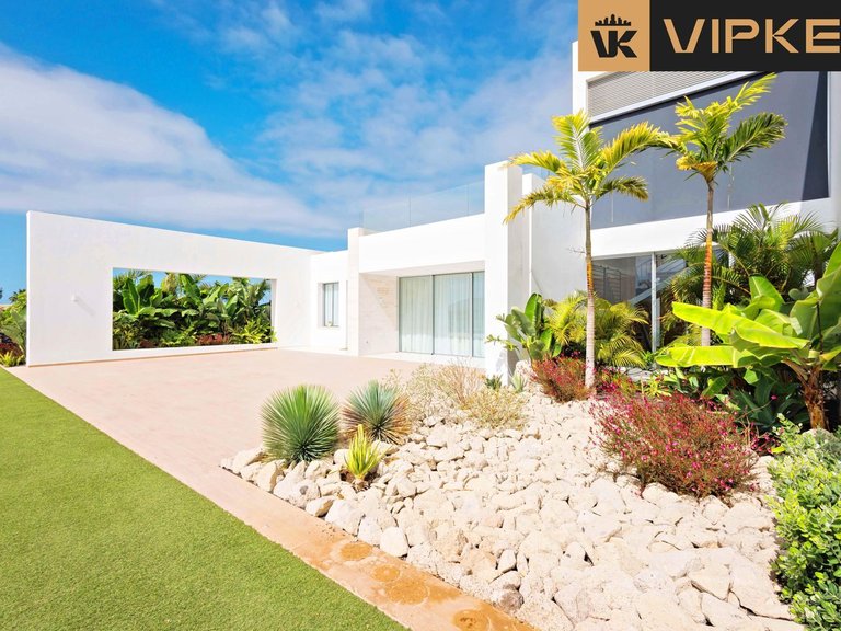 Villa for Sale in Adeje, Tenerife 7
