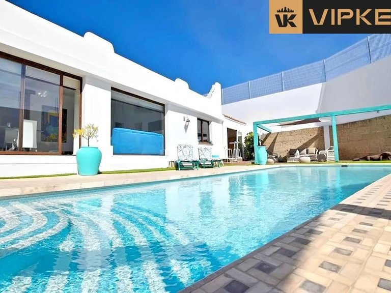 Villa for Sale in Arona, Tenerife 3