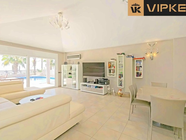 Villa for Sale in Adeje, Tenerife 8
