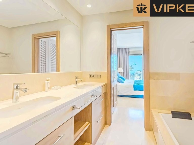 Villa for Sale in Guia De Isora, Tenerife 23