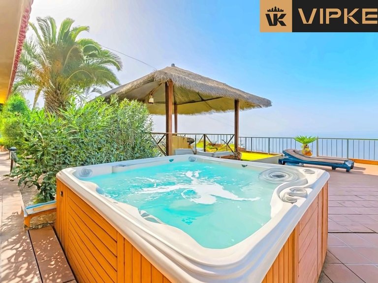 Villa for Sale in Adeje, Tenerife 1