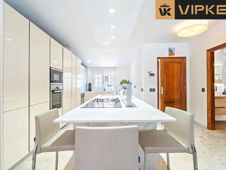 Villa for Sale in Adeje, Tenerife 6