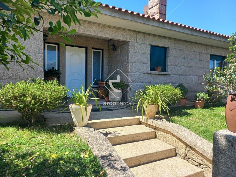Villa para Sale en Britelo (são Martinho), Ponte Da Barca 21