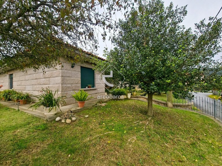 Villa para Sale en Britelo (são Martinho), Ponte Da Barca 28