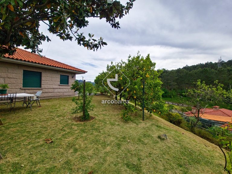 Villa para Sale en Britelo (são Martinho), Ponte Da Barca 18
