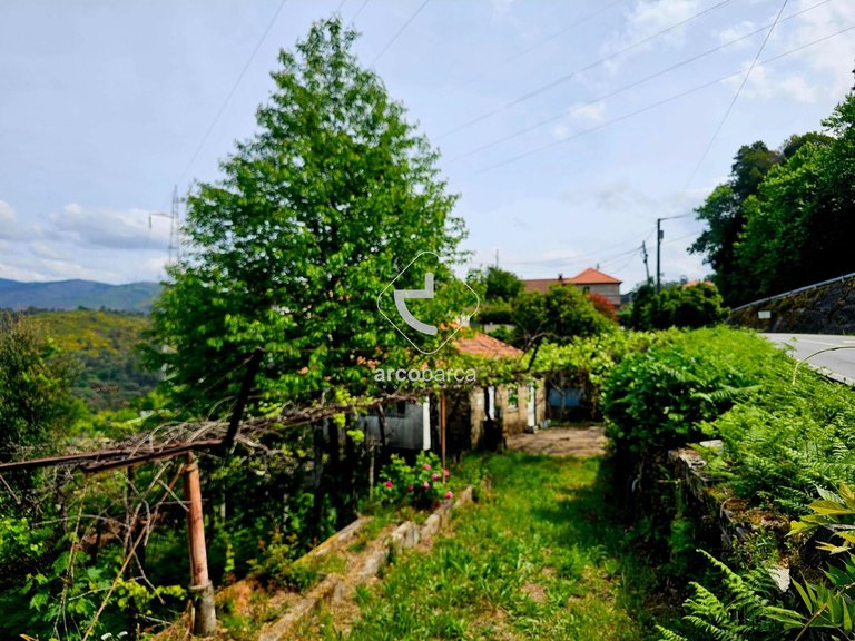 Villa para Sale en Britelo (são Martinho), Ponte Da Barca 24
