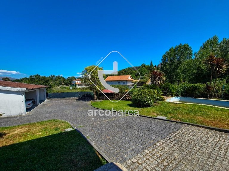 Villa para Sale en Oleiros, Ponte Da Barca 24