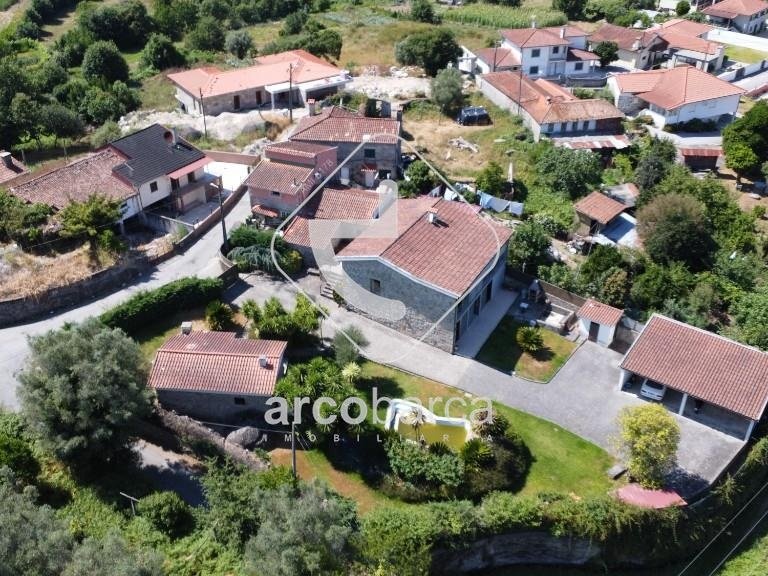Villa para Sale en Oleiros, Ponte Da Barca 28