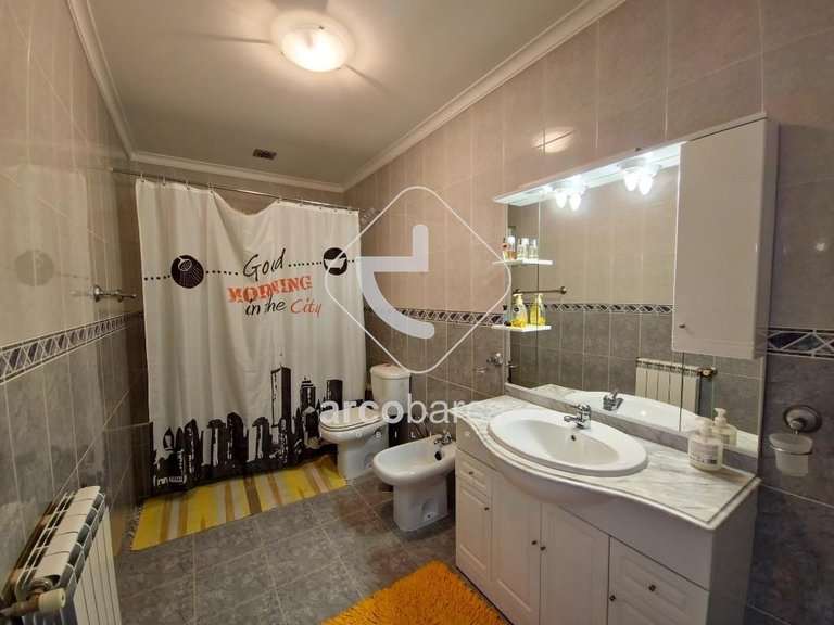 Villa para Sale en Oleiros, Ponte Da Barca 17