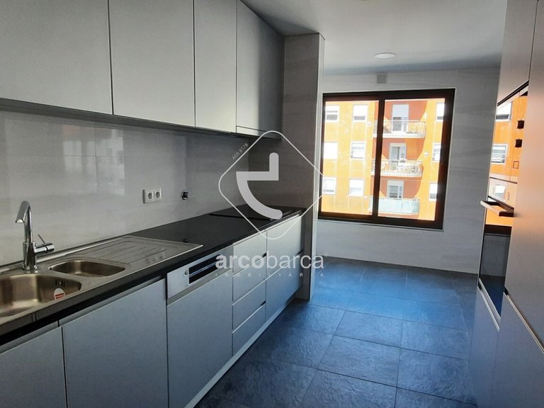 Apartment para Sale en Cedofeita, Santo Ildefonso, Sé, Miragaia, São Nicolau, Vitória, Porto 1