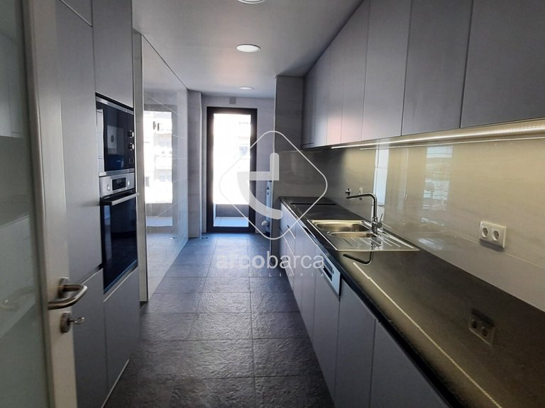 Apartment para Sale en Cedofeita, Santo Ildefonso, Sé, Miragaia, São Nicolau, Vitória, Porto 1