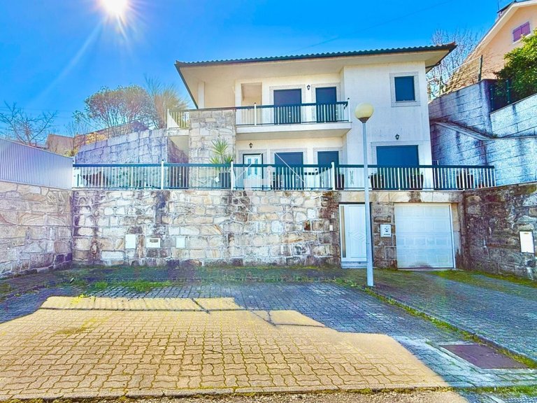 Villa para Sale en Arcos De Valdevez (são Paio) E Giela, Arcos De Valdevez 1