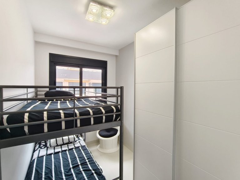 Apartment for Sale in Mil Palmeras, Alicante 21