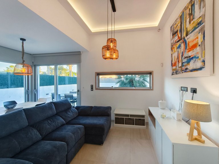 Villa for Sale in El Raso, Alicante 3
