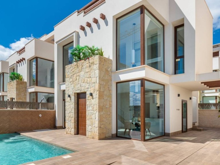 Villa for Sale in Costa Blanca Ciudad Quesada, Alicante 1