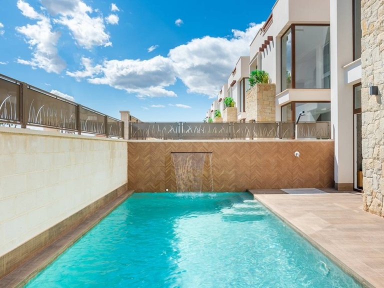 Villa for Sale in Costa Blanca Ciudad Quesada, Alicante 2