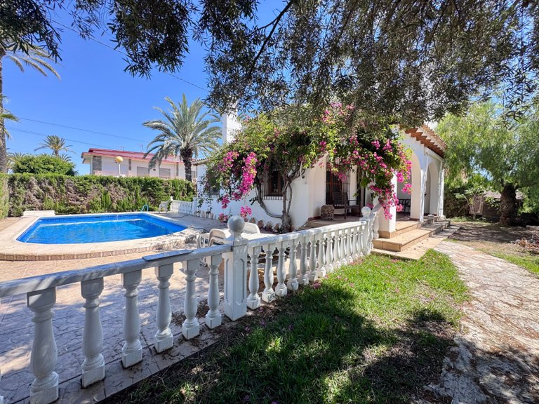 Villa for Sale in Costa Blanca Orihuela Costa, Alicante 1