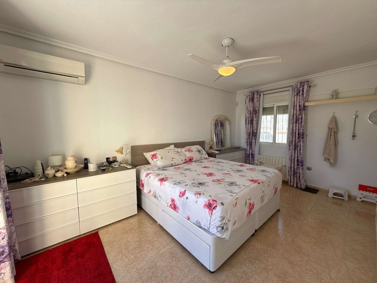 Villa for Sale in Orihuela, Alicante 37