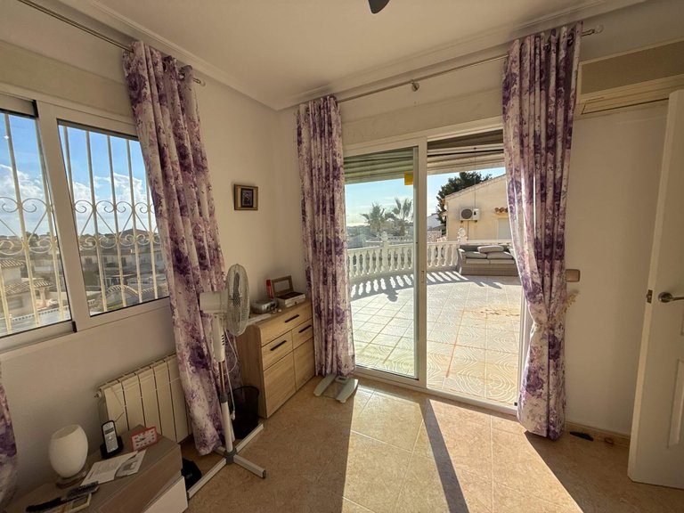 Villa for Sale in Orihuela, Alicante 28