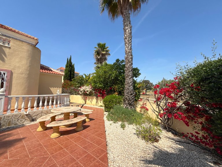 Villa for Sale in Cabo Roig, Alicante 3