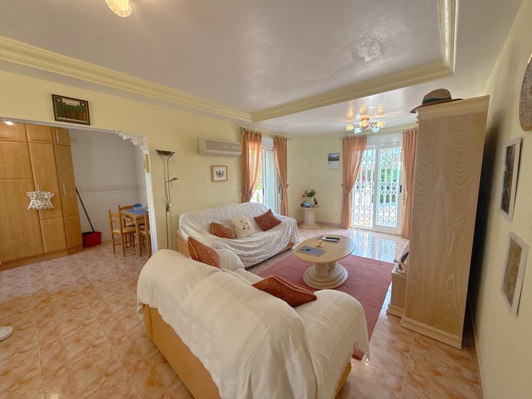 Villa for Sale in Cabo Roig, Alicante 6