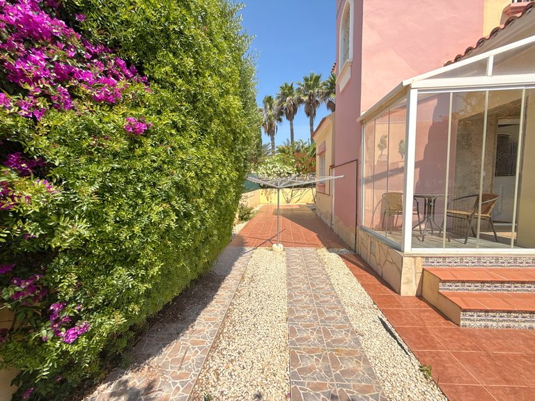 Villa for Sale in Cabo Roig, Alicante 27