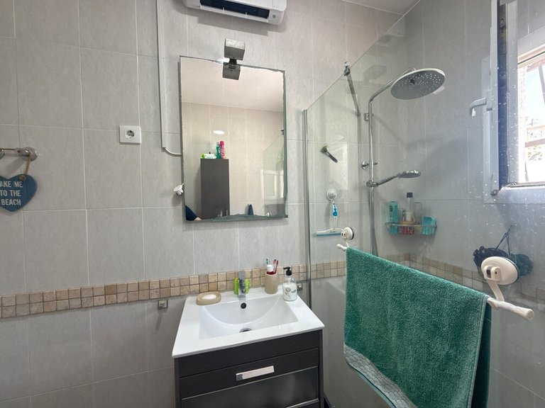 Villa for Sale in Villamartin, Alicante 27