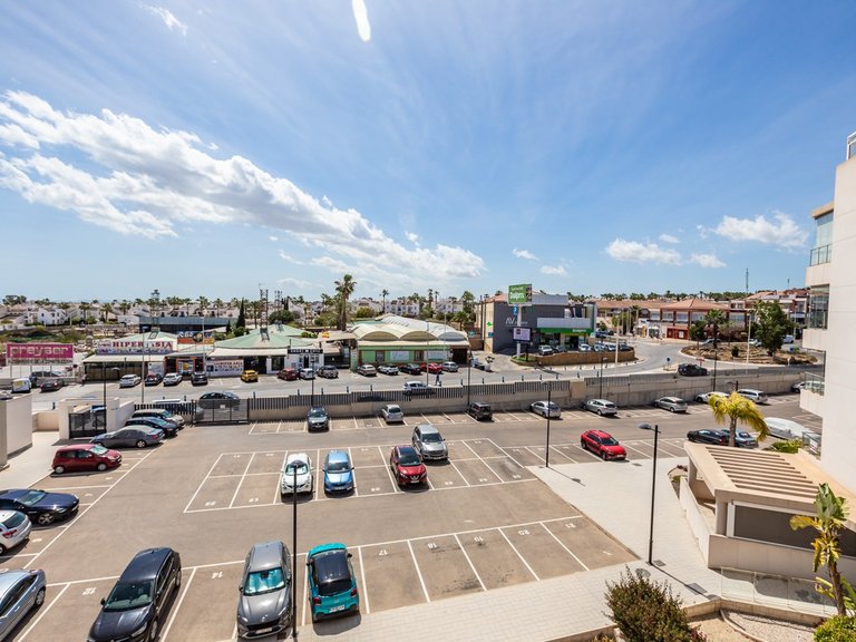 Apartment for Sale in Villamartin, Alicante 35