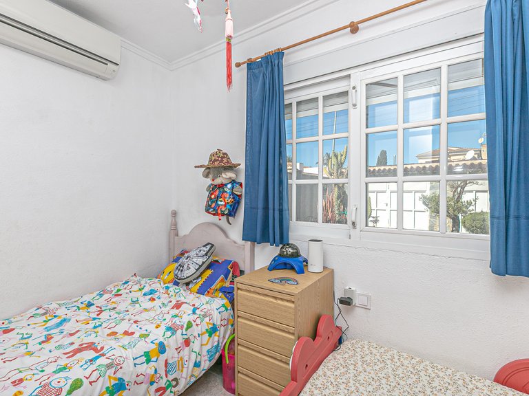 Villa for Sale in Los Balcones, Alicante 12