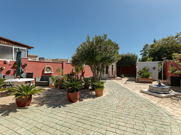 Villa for Sale in Los Balcones, Alicante 39