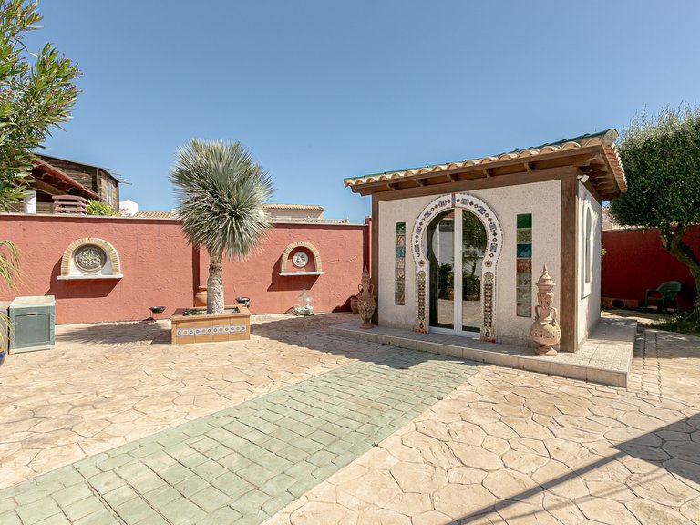 Villa for Sale in Los Balcones, Alicante 4