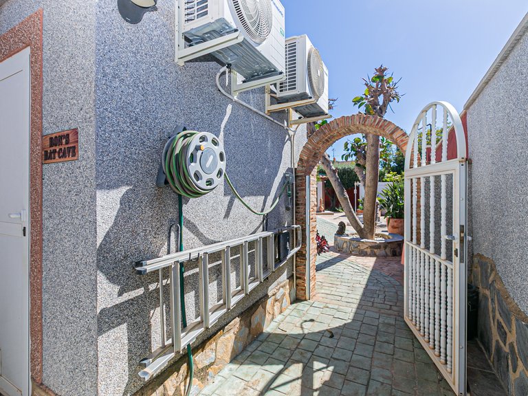 Villa for Sale in Los Balcones, Alicante 50