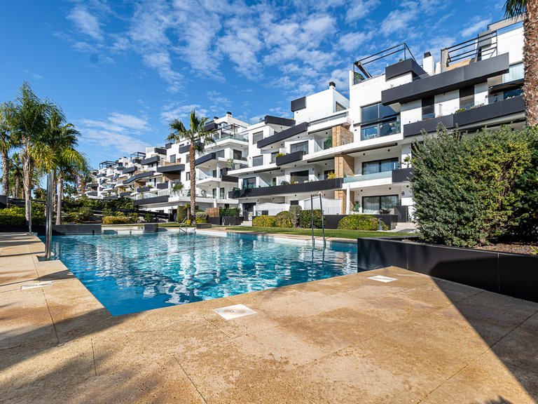 Apartment for Sale in Villamartin, Alicante 2
