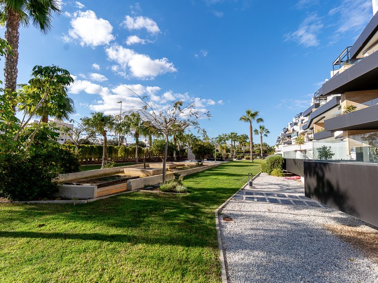 Apartment for Sale in Villamartin, Alicante 45
