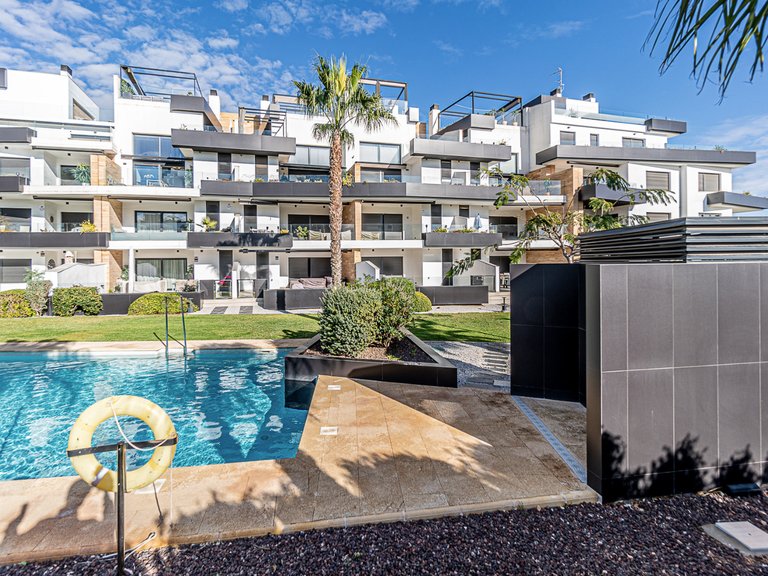Apartment for Sale in Villamartin, Alicante 47