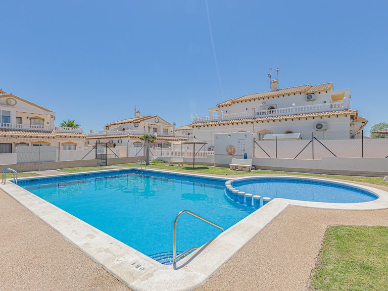 Town House for Sale in Punta Prima, Alicante 4
