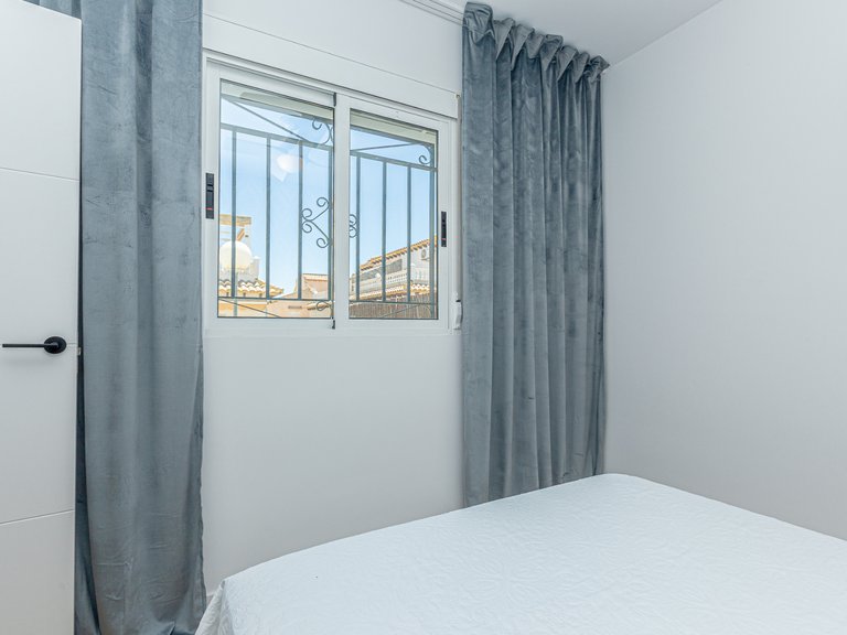 Town House for Sale in Punta Prima, Alicante 17