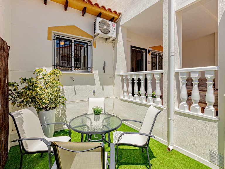 Town House for Sale in Punta Prima, Alicante 3