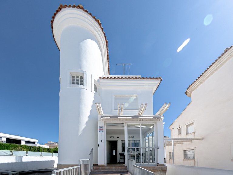 Villa for Sale in La Marina, Alicante 2