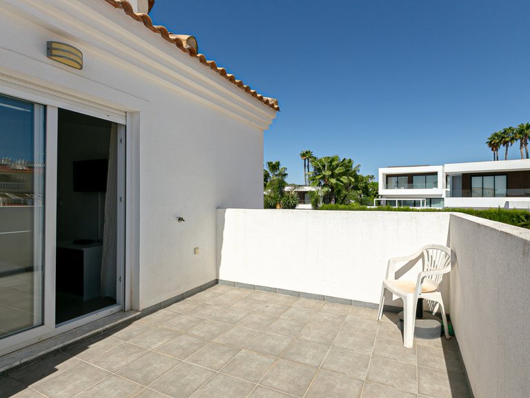 Villa for Sale in La Marina, Alicante 40