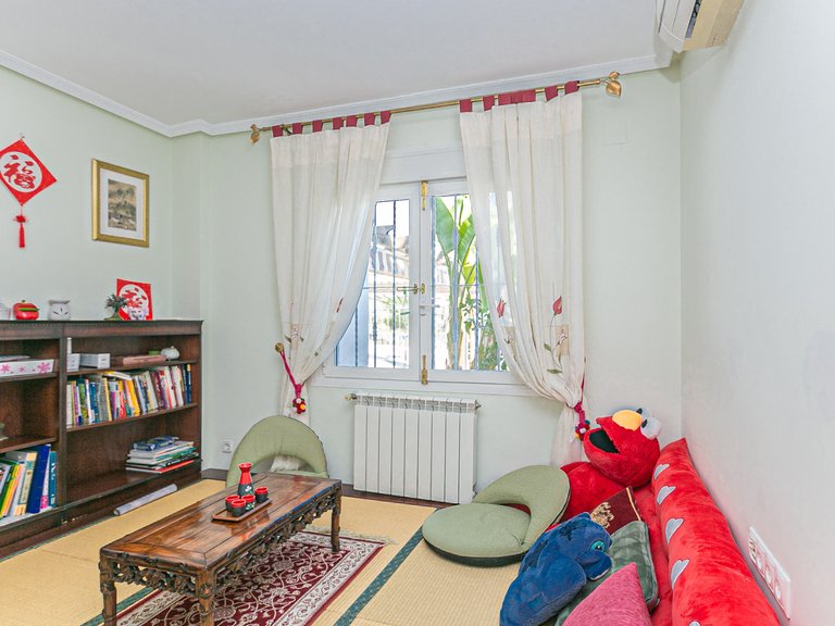 Villa for Sale in Villamartin, Alicante 30