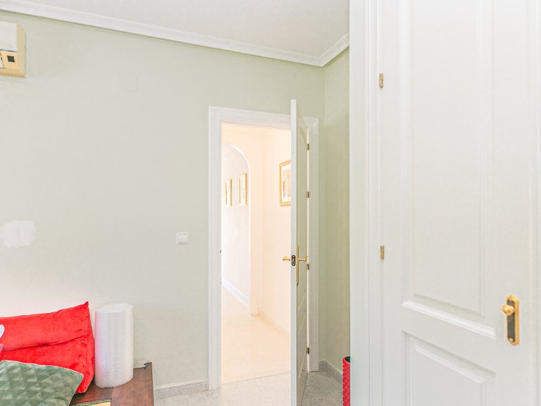 Villa for Sale in Villamartin, Alicante 32