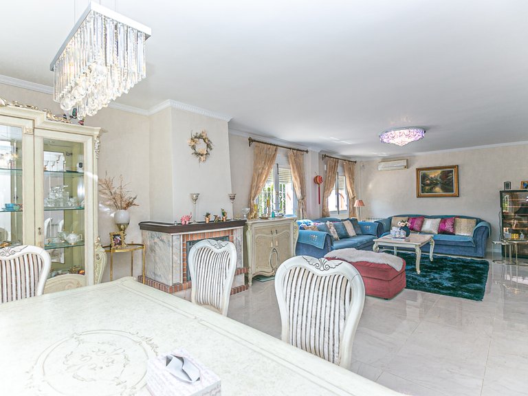 Villa for Sale in Villamartin, Alicante 13